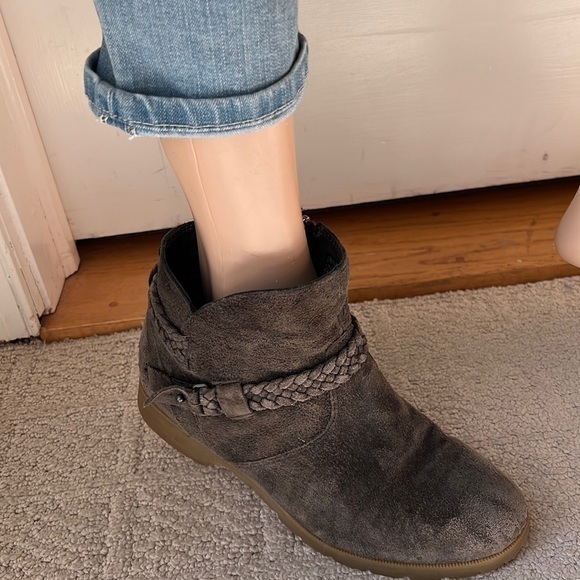 Teva Shoes - Teva grey suede leather booties